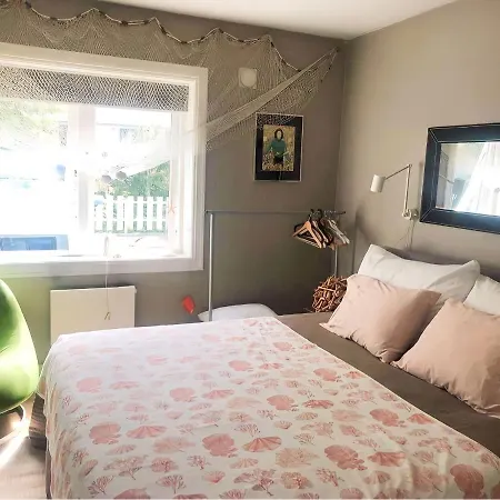 Apartment Cozy Close To City Center With Free Parking And Balcony