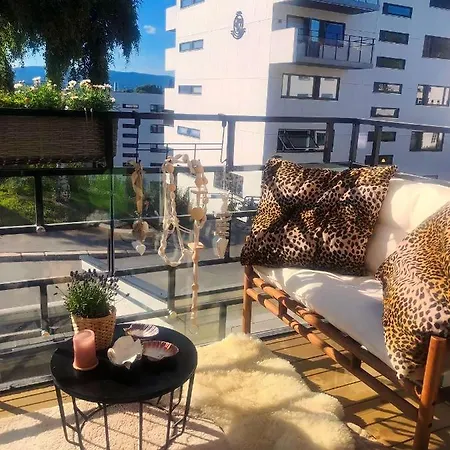 Cozy Close To City Center With Free Parking And Balcony Oslo