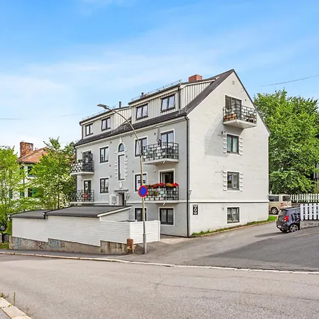 Apartment Cozy Close To Center With Free Parking And Balcony