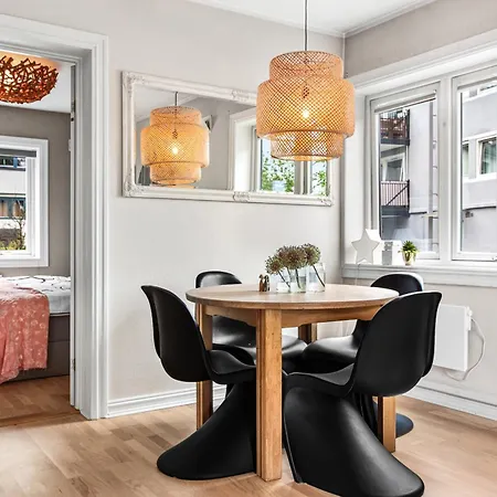 Cozy Close To City Center With Free Parking And Balcony Oslo