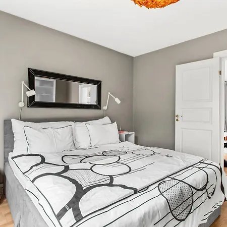 شقة Cozy Close To Center With Free Parking And Balcony